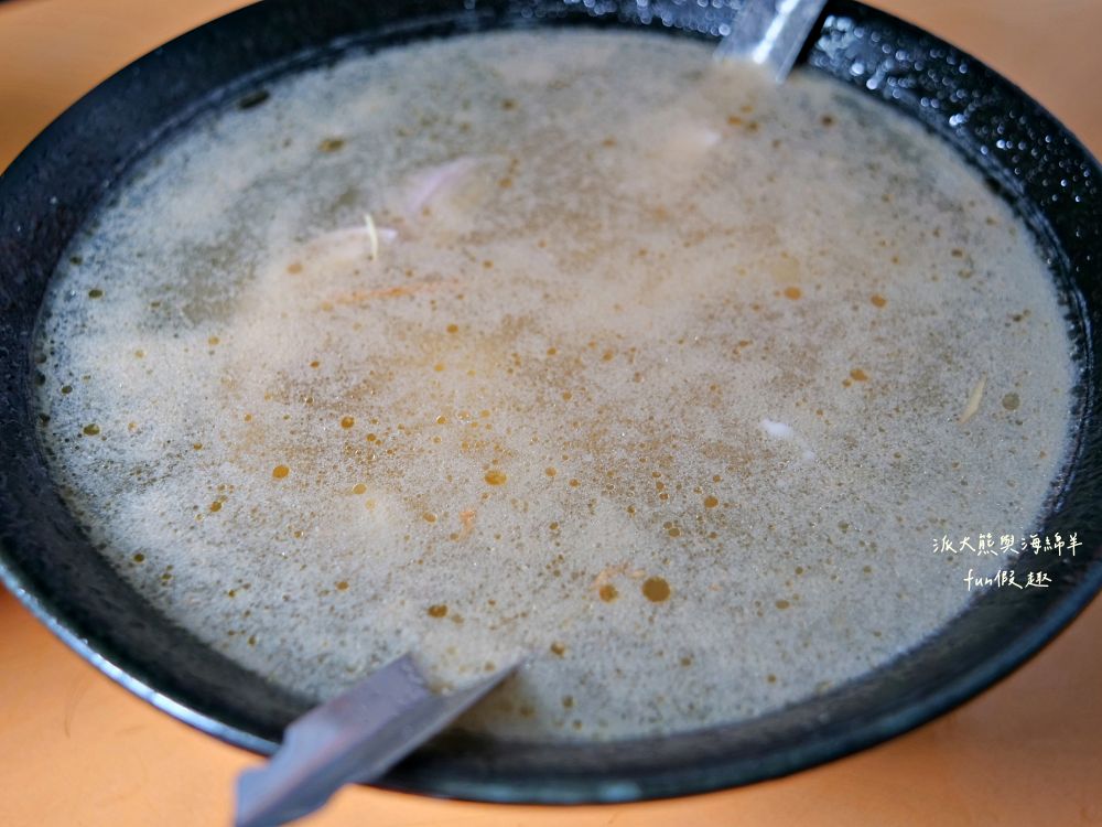 賣麵炎仔｜大稻埕高CP值排隊美食，超過80年老字號，米其林必比登推介6連霸！低調老店生意卻是超火熱！