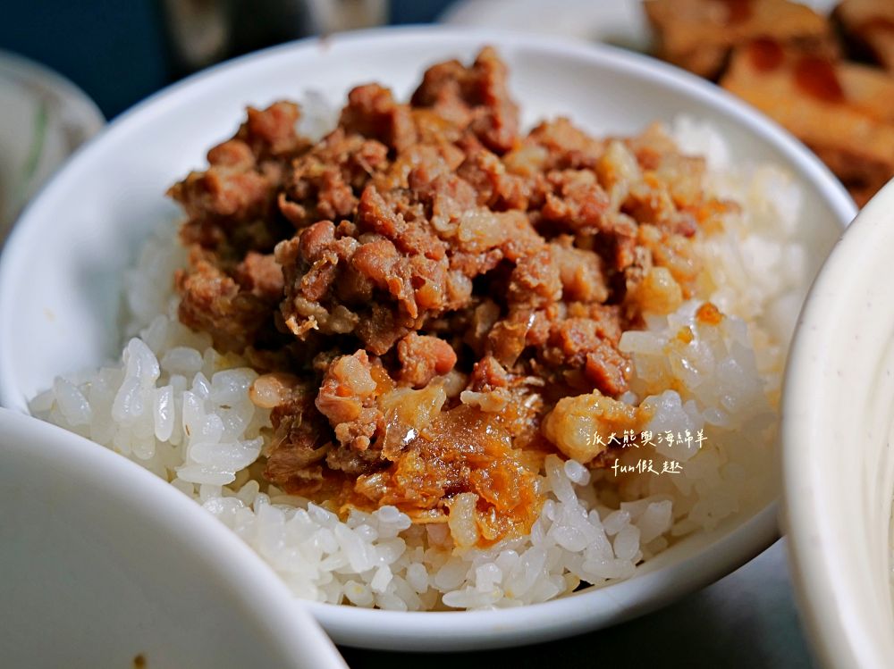 順藝意麵｜南投市中心圓環旁親民小店，招牌南投意麵只要30元銅板價，超高CP值大大滿足，簡單美味征服味蕾，在地人早午餐好去處！