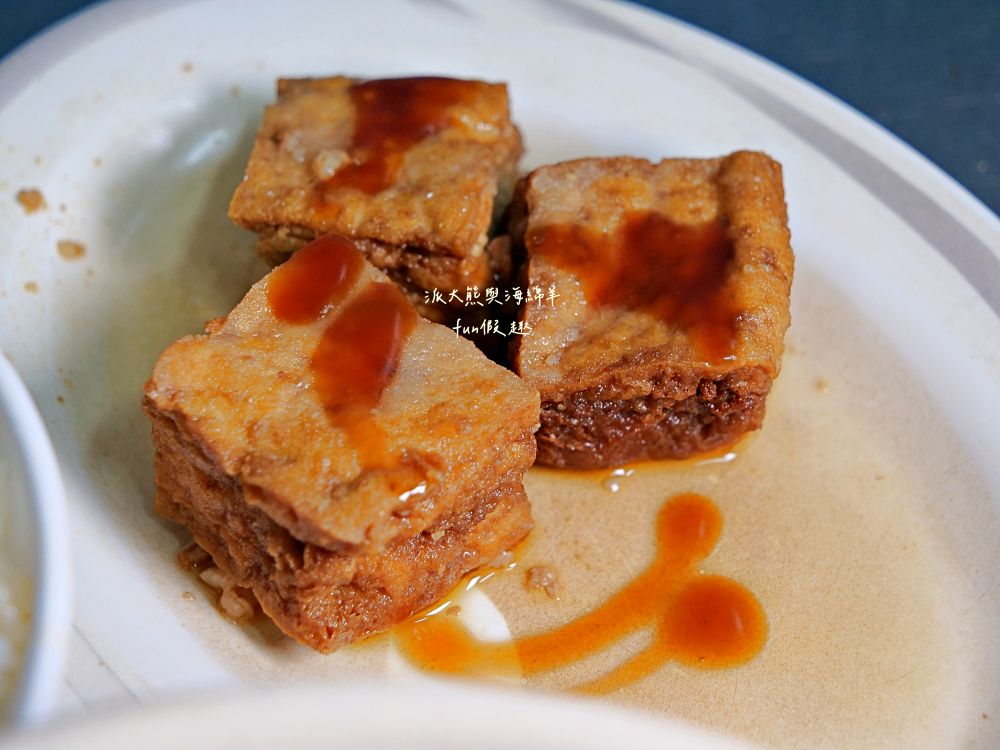 順藝意麵｜南投市中心圓環旁親民小店，招牌南投意麵只要30元銅板價，超高CP值大大滿足，簡單美味征服味蕾，在地人早午餐好去處！