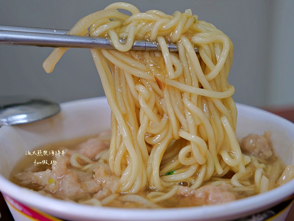 2025龍緣魯肉飯｜鄰近建成圓環與中山捷運站、生意超好的大稻埕古早味！承襲原龍鳳號70年經典手藝，必點魯肉飯、四神湯、香菇肉羹、五香肉捲～（菜單）