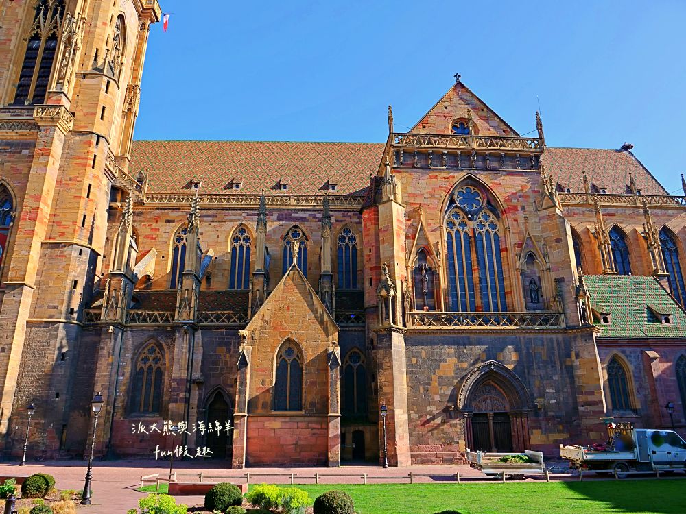 科爾馬景點篇︱朝聖霍爾的移動城堡藍圖（Pfister House）、聖瑪爾定教堂（Collégiale Saint-Martin de Colmar）與人頭屋（Maison des Têtes）︱春季德瑞13日夢幻跟團︱DAY4-2～Colmar PART2