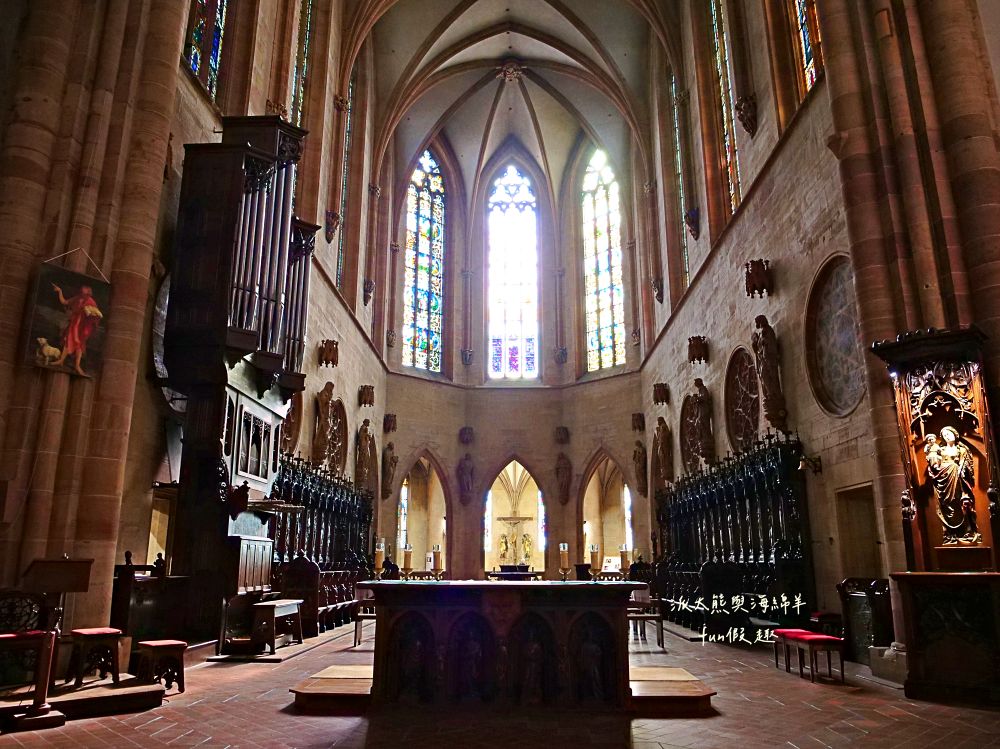 科爾馬景點篇︱朝聖霍爾的移動城堡藍圖（Pfister House）、聖瑪爾定教堂（Collégiale Saint-Martin de Colmar）與人頭屋（Maison des Têtes）︱春季德瑞13日夢幻跟團︱DAY4-2～Colmar PART2