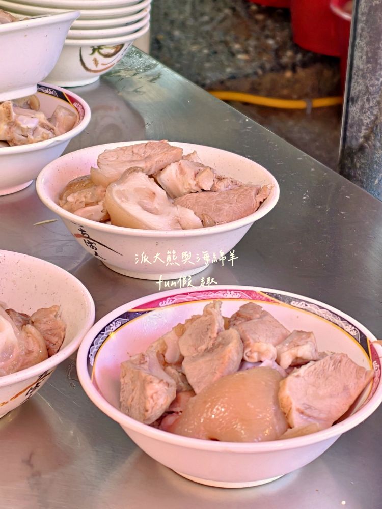 2025許仔豬腳麵線|豬腳控看過來!大稻埕慈聖宮必吃美食,濃香白湯、滿滿膠質、大份量腿肉,還可室內用餐吹冷氣超舒適!招好運~ - 第5張圖 2025許仔豬腳麵線|豬腳控看過來!大稻埕慈聖宮必吃美食,濃香白湯、滿滿膠質、大份量腿肉,還可室內用餐吹冷氣超舒適!招好運~