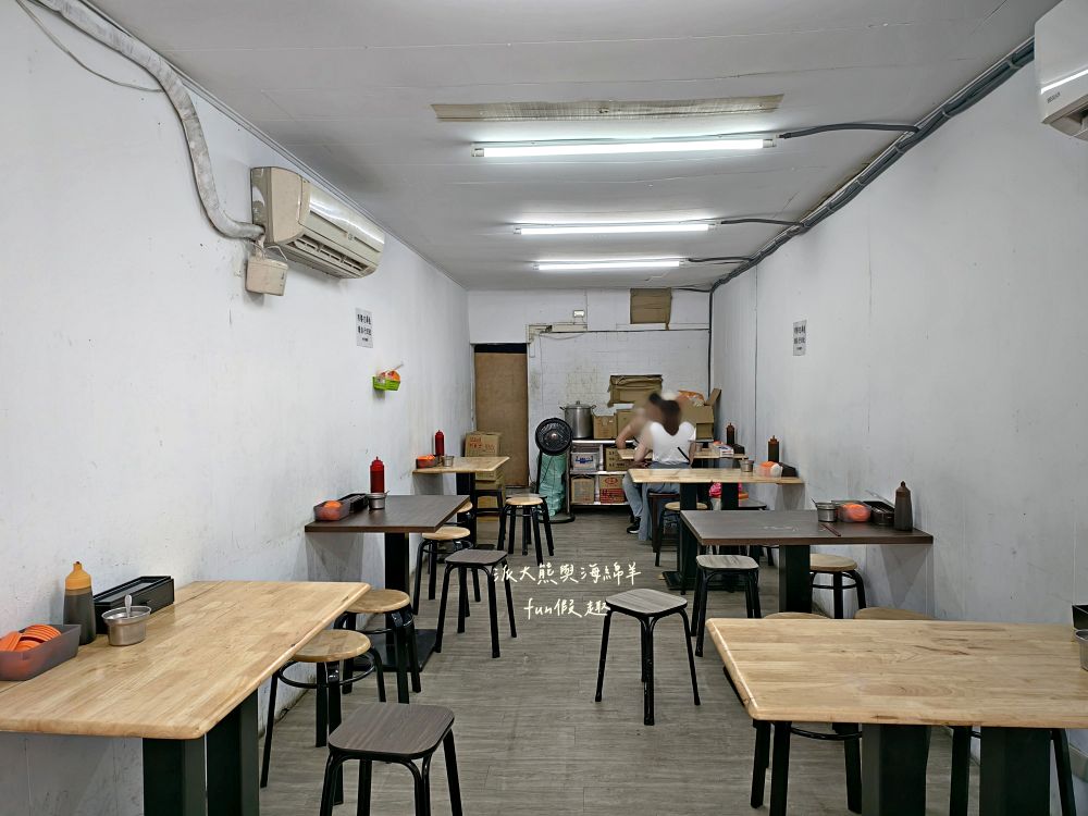 2025許仔豬腳麵線|豬腳控看過來!大稻埕慈聖宮必吃美食,濃香白湯、滿滿膠質、大份量腿肉,還可室內用餐吹冷氣超舒適!招好運~ - 第6張圖 2025許仔豬腳麵線|豬腳控看過來!大稻埕慈聖宮必吃美食,濃香白湯、滿滿膠質、大份量腿肉,還可室內用餐吹冷氣超舒適!招好運~