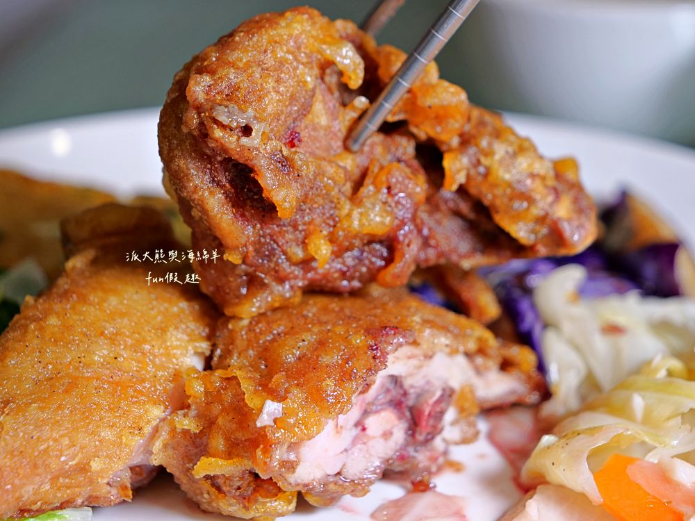 2025凱哥早午餐｜便當店也能像早午餐店這麼有質感？份量十足、用心烹調，紅燒肉、八兩雞排、酥炸大雞腿、紅燒虱目魚肚，讓上班族天天都想報到的好店～114.5.16開幕