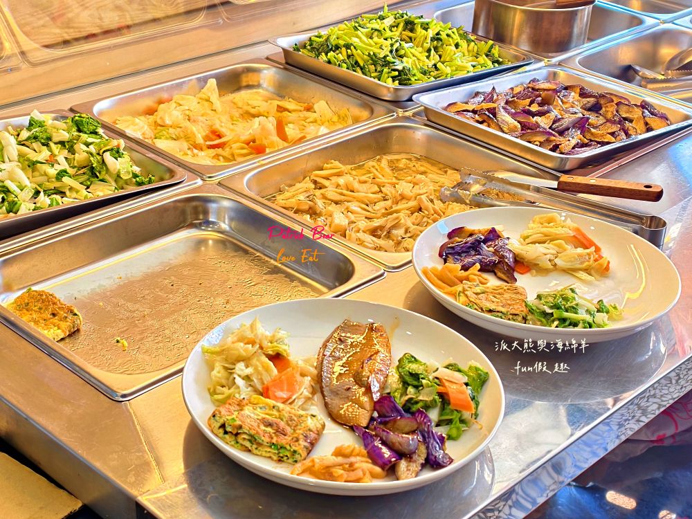 2025凱哥早午餐｜便當店也能像早午餐店這麼有質感？份量十足、用心烹調，紅燒肉、八兩雞排、酥炸大雞腿、紅燒虱目魚肚，讓上班族天天都想報到的好店～114.5.16開幕