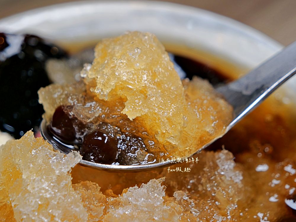 2025大稻埕珍圓滿冰店｜藏身慈聖宮老街的古早味甜品店，平價大份量，配料還能自由選，推薦招牌綜合豆花&紅豆牛奶冰，清涼口感瞬間擊退炎夏暑氣！