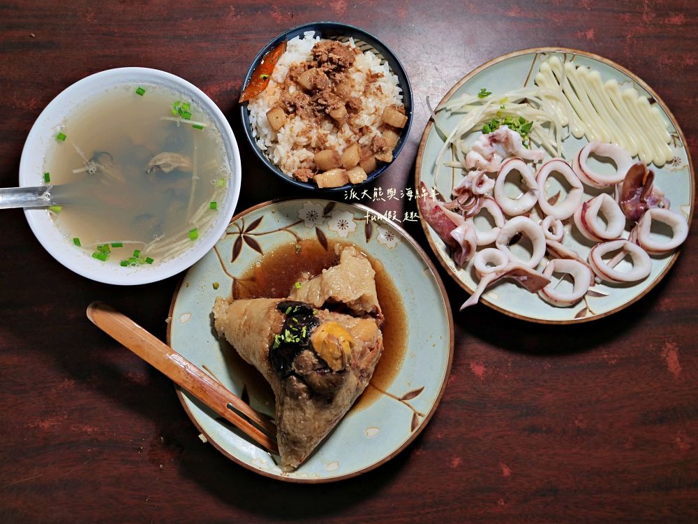 再發號百年肉粽｜臺南中西區肉粽老字號，1872創立（清同治十一年），歷經五代傳承，營業至今超過150年，首推特製八寶肉粽，搭配時光騎樓老屋、木窗及磨石子地，感受最道地的台味日常！（2022～2024榮獲米其林餐盤推薦）～