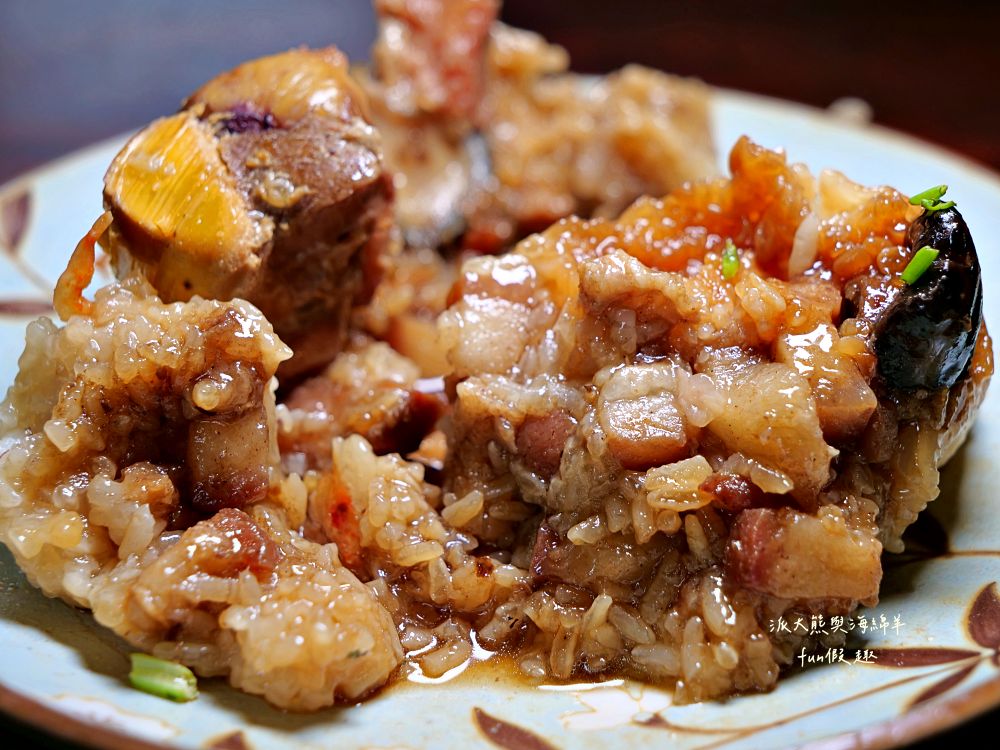 再發號百年肉粽｜臺南中西區肉粽老字號，1872創立（清同治十一年），歷經五代傳承，營業至今超過150年，首推特製八寶肉粽，搭配時光騎樓老屋、木窗及磨石子地，感受最道地的台味日常！（2022～2024榮獲米其林餐盤推薦）～