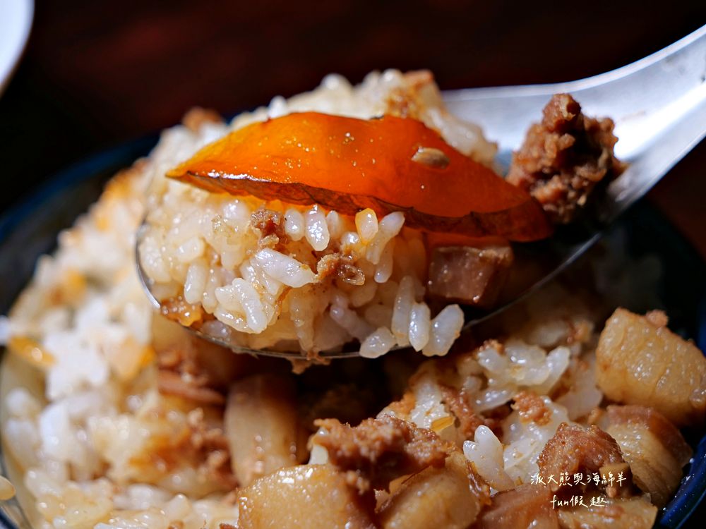 再發號百年肉粽｜臺南中西區肉粽老字號，1872創立（清同治十一年），歷經五代傳承，營業至今超過150年，首推特製八寶肉粽，搭配時光騎樓老屋、木窗及磨石子地，感受最道地的台味日常！（2022～2024榮獲米其林餐盤推薦）～