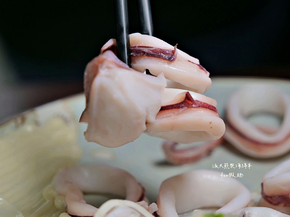 再發號百年肉粽｜臺南中西區肉粽老字號，1872創立（清同治十一年），歷經五代傳承，營業至今超過150年，首推特製八寶肉粽，搭配時光騎樓老屋、木窗及磨石子地，感受最道地的台味日常！（2022～2024榮獲米其林餐盤推薦）～