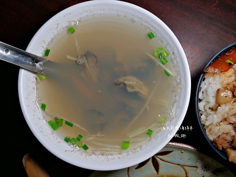 再發號百年肉粽｜臺南中西區肉粽老字號，1872創立（清同治十一年），歷經五代傳承，營業至今超過150年，首推特製八寶肉粽，搭配時光騎樓老屋、木窗及磨石子地，感受最道地的台味日常！（2022～2024榮獲米其林餐盤推薦）～