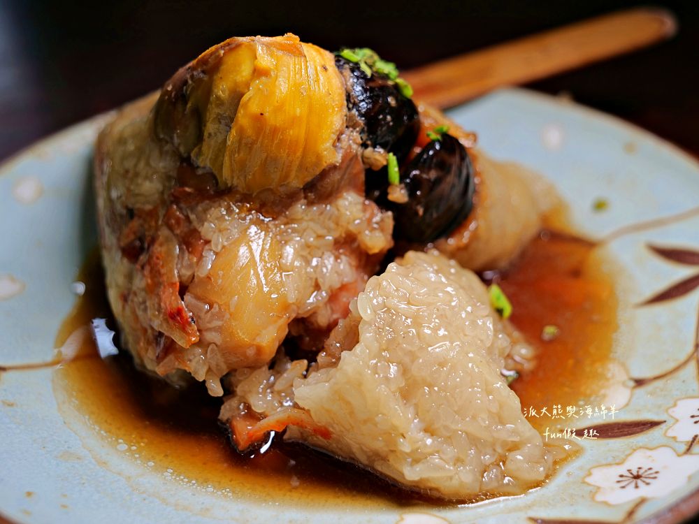 再發號百年肉粽｜臺南中西區肉粽老字號，1872創立（清同治十一年），歷經五代傳承，營業至今超過150年，首推特製八寶肉粽，搭配時光騎樓老屋、木窗及磨石子地，感受最道地的台味日常！（2022～2024榮獲米其林餐盤推薦）～