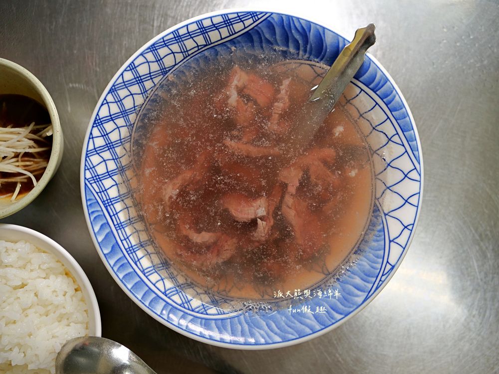 2025石精臼牛肉湯｜點心城發跡、二代接手、營業超過50年，臺南老牌溫體牛肉湯，純粹牛味直球對決，不定時提供牛腩、牛筋、骨髓、牛雜、牛舌等隱藏湯品！