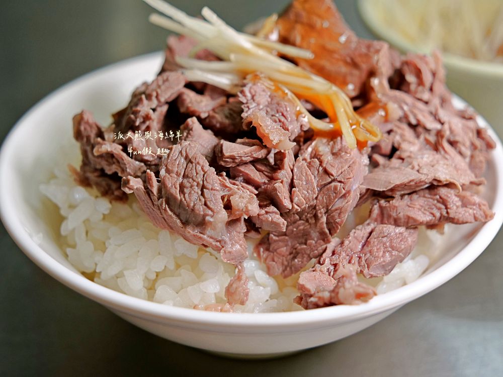 2025石精臼牛肉湯｜點心城發跡、二代接手、營業超過50年，臺南老牌溫體牛肉湯，純粹牛味直球對決，不定時提供牛腩、牛筋、骨髓、牛雜、牛舌等隱藏湯品！