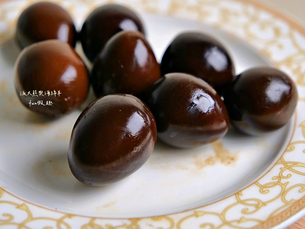 2025麻辣飄香｜中興新村第一市場正宗四川滷味，花椒直送還原川味本色，涮嘴不膩好滋味，還有麻辣飄香小龍蝦，椒麻噴香、辣勁過癮，剩餘湯頭還能煮麻辣鍋！