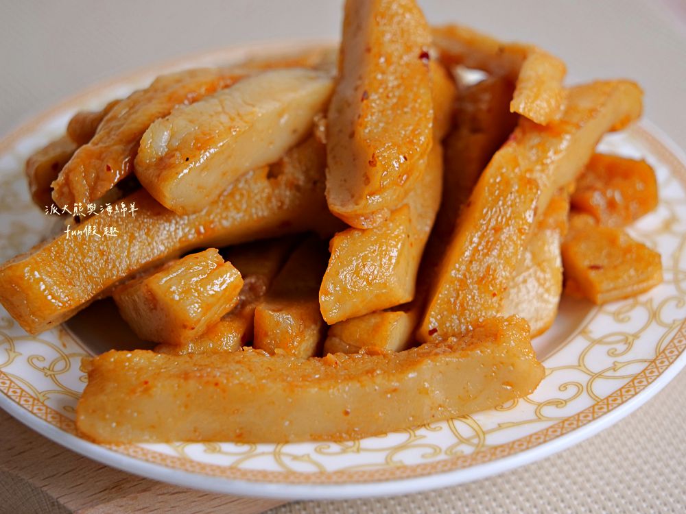 2025麻辣飄香｜中興新村第一市場正宗四川滷味，花椒直送還原川味本色，涮嘴不膩好滋味，還有麻辣飄香小龍蝦，椒麻噴香、辣勁過癮，剩餘湯頭還能煮麻辣鍋！