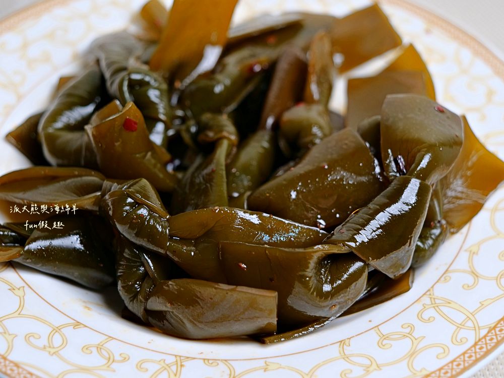 2025麻辣飄香｜中興新村第一市場正宗四川滷味，花椒直送還原川味本色，涮嘴不膩好滋味，還有麻辣飄香小龍蝦，椒麻噴香、辣勁過癮，剩餘湯頭還能煮麻辣鍋！