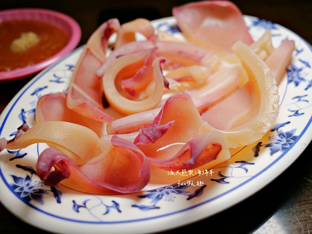 2025李媽媽民族鍋燒老店｜自1963年開業至今，臺南人從小吃到大的經典鍋燒麵老字號！海產意麵、酸辣大麵、活魷魚全都必點，超過60年始終如一的好味道與人情味，即使排隊也甘願～