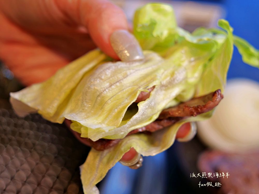 唯真燒肉 南投草屯店｜終於不用跑臺中！挑戰在地最強CP值：雙人套餐肉量直逼1公斤，絕美稻浪x神級泰式烤肉醬x銷魂一饌冬蔭功湯底，免服務費無低消，還有證書的日本A5和牛！