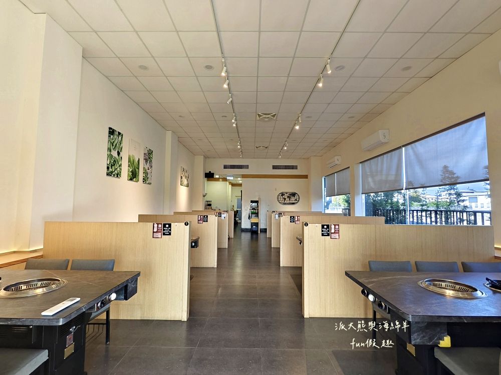 唯真燒肉 南投草屯店｜終於不用跑臺中！挑戰在地最強CP值：雙人套餐肉量直逼1公斤，絕美稻浪x神級泰式烤肉醬x銷魂一饌冬蔭功湯底，免服務費無低消，還有證書的日本A5和牛！