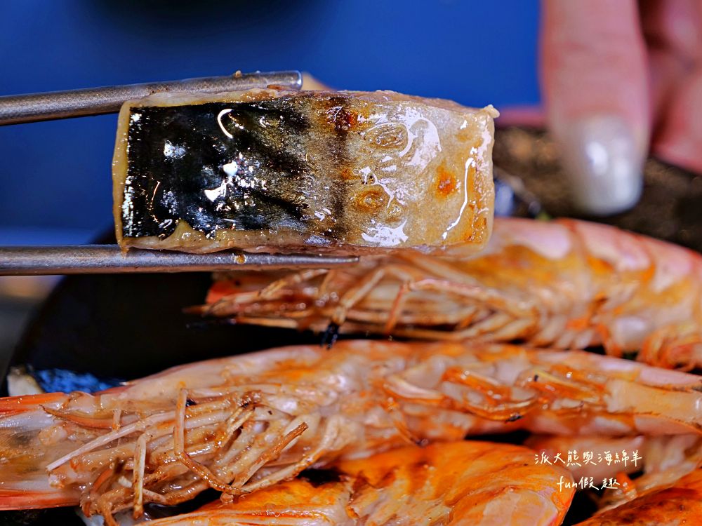 唯真燒肉 南投草屯店｜終於不用跑臺中！挑戰在地最強CP值：雙人套餐肉量直逼1公斤，絕美稻浪x神級泰式烤肉醬x銷魂一饌冬蔭功湯底，免服務費無低消，還有證書的日本A5和牛！