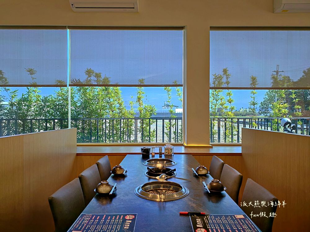 唯真燒肉 南投草屯店｜終於不用跑臺中！挑戰在地最強CP值：雙人套餐肉量直逼1公斤，絕美稻浪x神級泰式烤肉醬x銷魂一饌冬蔭功湯底，免服務費無低消，還有證書的日本A5和牛！