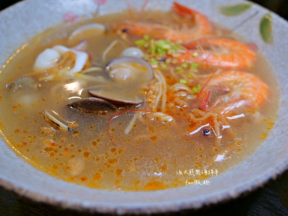 2025李媽媽民族鍋燒老店|自1963年開業至今,臺南人從小吃到大的經典鍋燒麵老字號!海產意麵、酸辣大麵、活魷魚全都必點,超過60年始終如一的好味道與人情味,即使排隊也甘願~ - 第20張圖