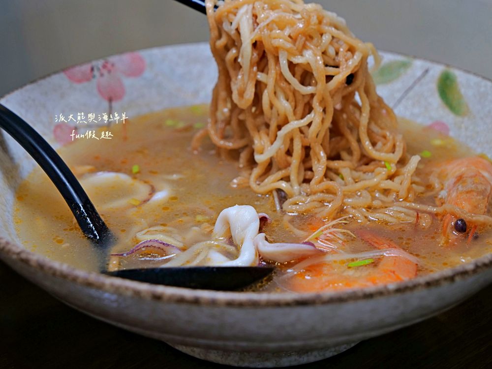 2025李媽媽民族鍋燒老店|自1963年開業至今,臺南人從小吃到大的經典鍋燒麵老字號!海產意麵、酸辣大麵、活魷魚全都必點,超過60年始終如一的好味道與人情味,即使排隊也甘願~ - 第34張圖