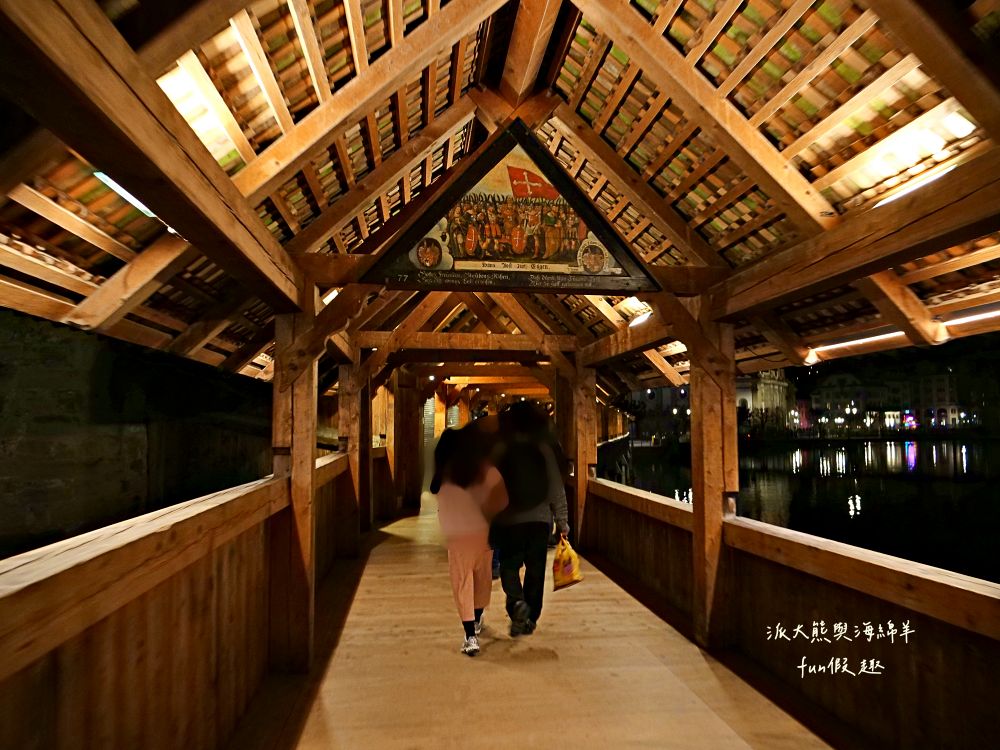 卡貝爾橋Kapellbrücke︱羅伊斯河（River Reuss）水岸風情與古色古香八角水塔、琉森火車站～春季德瑞13日夢幻跟團︱DAY4-8～琉森Luzern市區散策PART2