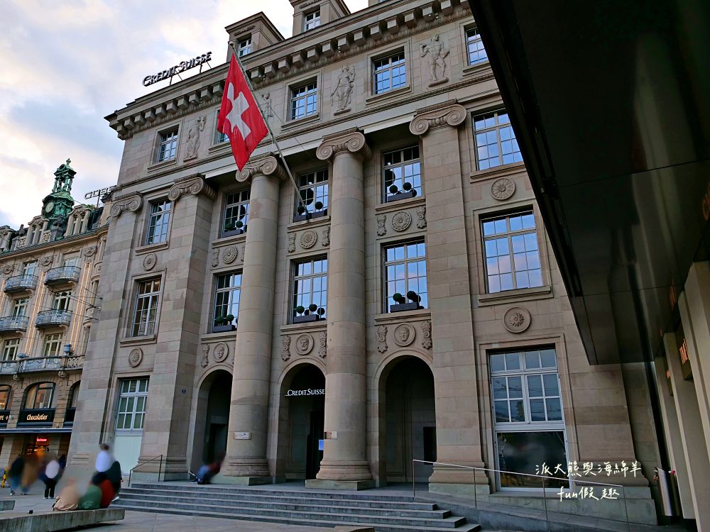 卡貝爾橋Kapellbrücke︱羅伊斯河（River Reuss）水岸風情與古色古香八角水塔、琉森火車站～春季德瑞13日夢幻跟團︱DAY4-8～琉森Luzern市區散策PART2