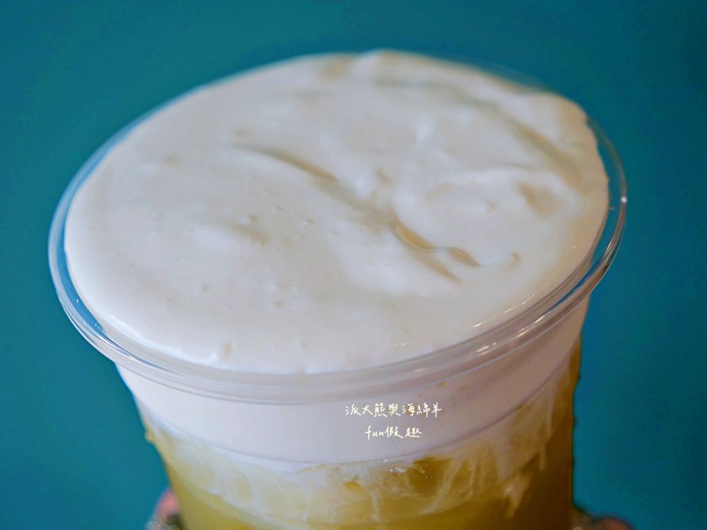 曾家純蔗糖草屯店｜來自竹山興達自種甘蔗，延續百年製糖傳統，熬煮成最純粹蔗糖系列飲品，打造【蔗香x茶韻】的雙重饗宴，還有純粹甘蔗汁～