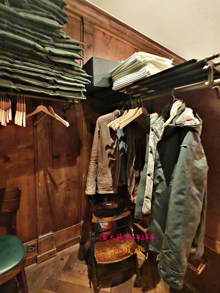 Restaurant Schiff︱瑞士琉森老城區美食~走進卡貝爾橋畔的微醺時光:品嚐一口道地的琉森老靈魂!春季德瑞13日夢幻跟團︱DAY4-10 - 第16張圖 Restaurant Schiff︱瑞士琉森老城區美食~走進卡貝爾橋畔的微醺時光:品嚐一口道地的琉森老靈魂!春季德瑞13日夢幻跟團︱DAY4-10