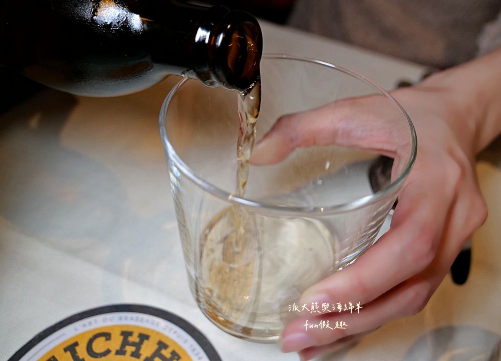 Restaurant Schiff︱瑞士琉森老城區美食~走進卡貝爾橋畔的微醺時光:品嚐一口道地的琉森老靈魂!春季德瑞13日夢幻跟團︱DAY4-10 - 第27張圖 Restaurant Schiff︱瑞士琉森老城區美食~走進卡貝爾橋畔的微醺時光:品嚐一口道地的琉森老靈魂!春季德瑞13日夢幻跟團︱DAY4-10