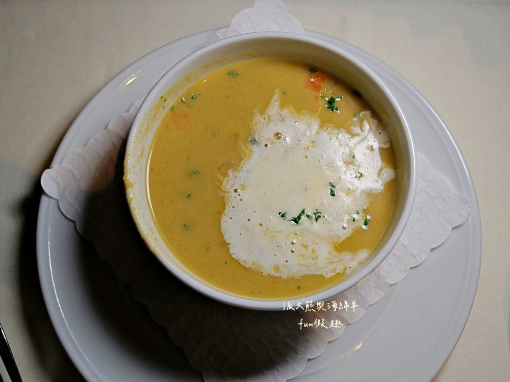 Restaurant Schiff︱瑞士琉森老城區美食～走進卡貝爾橋畔的微醺時光：品嚐一口道地的琉森老靈魂！春季德瑞13日夢幻跟團︱DAY4-10