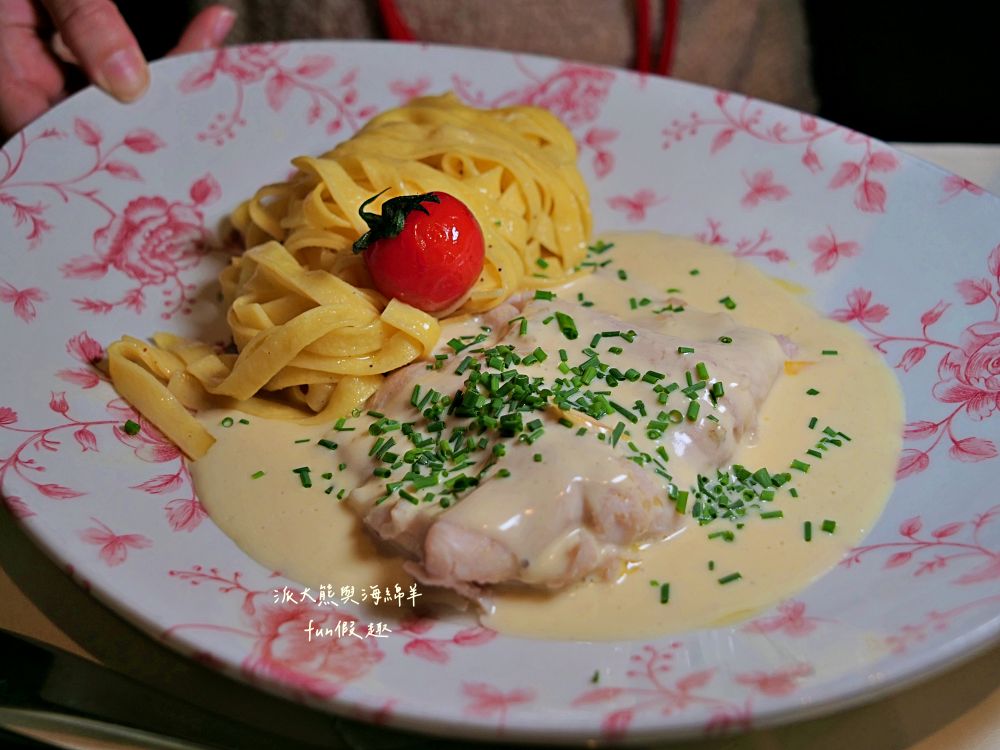 Restaurant Schiff︱瑞士琉森老城區美食~走進卡貝爾橋畔的微醺時光:品嚐一口道地的琉森老靈魂!春季德瑞13日夢幻跟團︱DAY4-10 - 第33張圖 Restaurant Schiff︱瑞士琉森老城區美食~走進卡貝爾橋畔的微醺時光:品嚐一口道地的琉森老靈魂!春季德瑞13日夢幻跟團︱DAY4-10