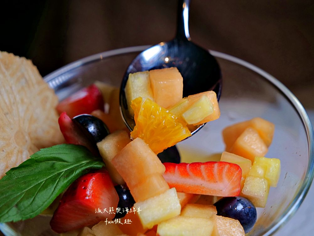 Restaurant Schiff︱瑞士琉森老城區美食~走進卡貝爾橋畔的微醺時光:品嚐一口道地的琉森老靈魂!春季德瑞13日夢幻跟團︱DAY4-10 - 第39張圖 Restaurant Schiff︱瑞士琉森老城區美食~走進卡貝爾橋畔的微醺時光:品嚐一口道地的琉森老靈魂!春季德瑞13日夢幻跟團︱DAY4-10