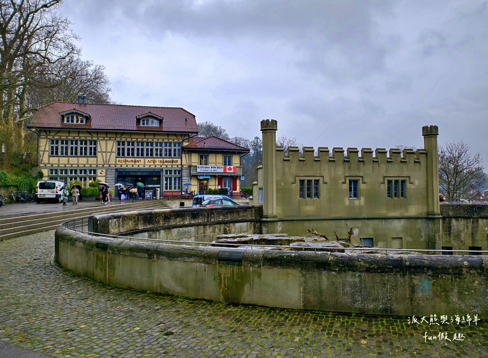 瑞士伯恩（Bern）散策︱玫瑰園（Rosengarten）俯瞰世界文化遺產舊城區！伯爾尼必看天文鐘表演與熊公園，絕美U型河灣與愛因斯坦故居（含交通攻略）春季德瑞13日夢幻跟團︱DAY5-1～
