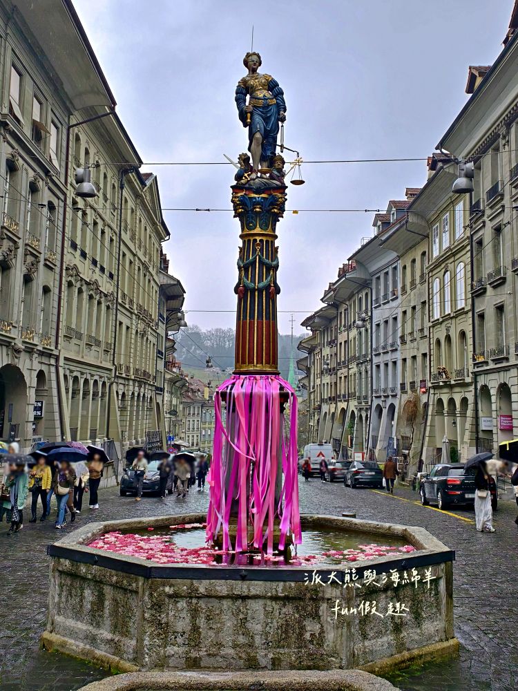 瑞士伯恩（Bern）散策︱玫瑰園（Rosengarten）俯瞰世界文化遺產舊城區！伯爾尼必看天文鐘表演與熊公園，絕美U型河灣與愛因斯坦故居（含交通攻略）春季德瑞13日夢幻跟團︱DAY5-1～