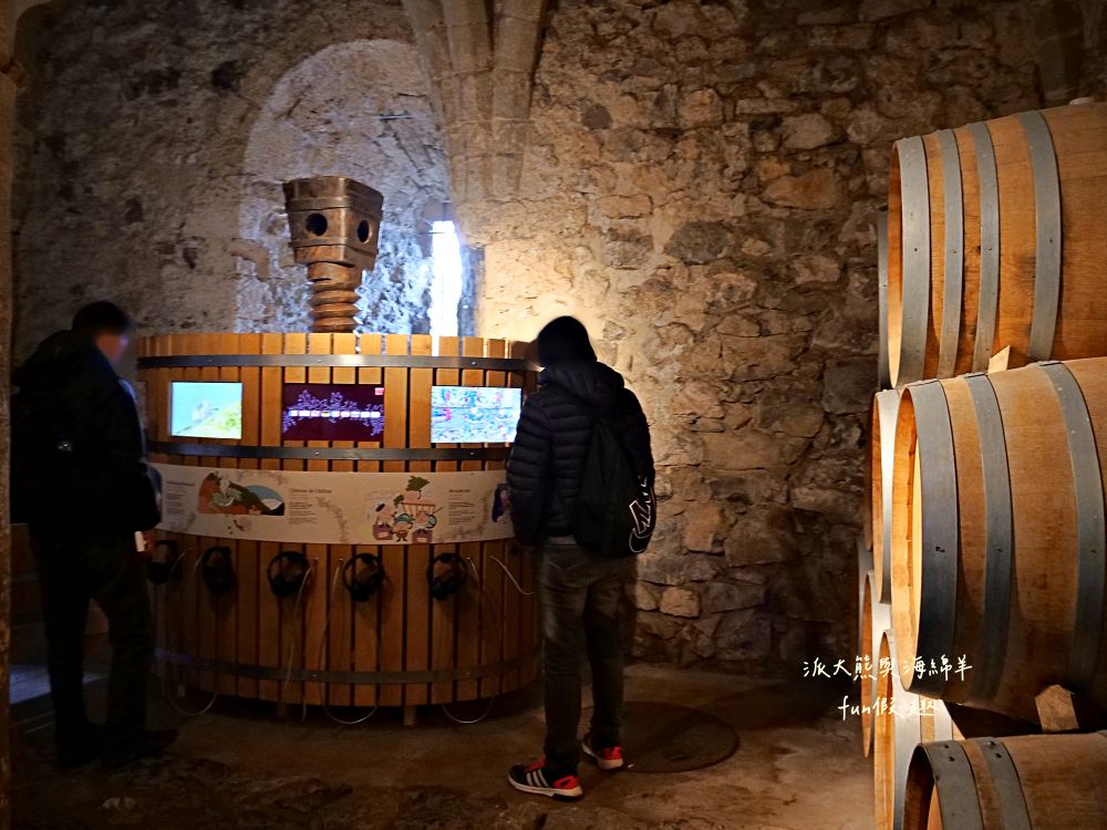 西庸堡Château de Chillon瑞士蒙特勒︱漂浮在日內瓦湖上的中世紀童話古堡！是皇宮還是監獄？走進拜倫筆下的詩意與哀愁（含交通攻略）～春季德瑞13日夢幻跟團︱DAY5-3