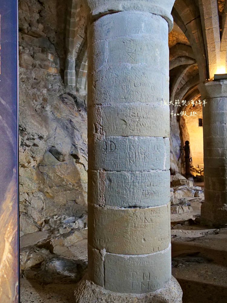 西庸堡Château de Chillon瑞士蒙特勒︱漂浮在日內瓦湖上的中世紀童話古堡！是皇宮還是監獄？走進拜倫筆下的詩意與哀愁（含交通攻略）～春季德瑞13日夢幻跟團︱DAY5-3