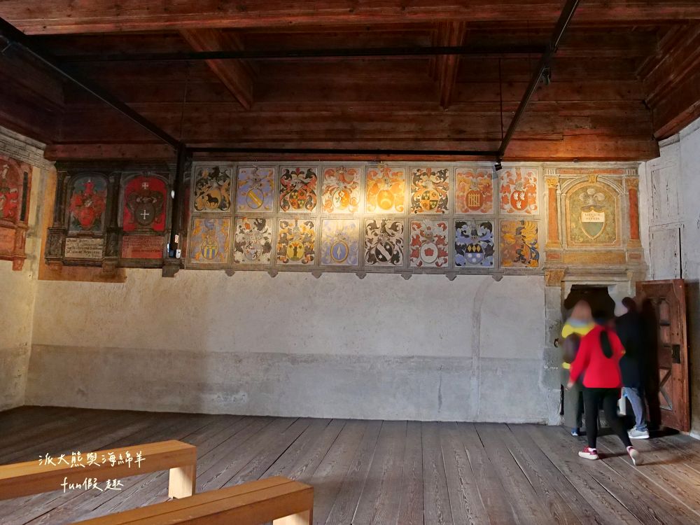 西庸堡Château de Chillon瑞士蒙特勒︱漂浮在日內瓦湖上的中世紀童話古堡！是皇宮還是監獄？走進拜倫筆下的詩意與哀愁（含交通攻略）～春季德瑞13日夢幻跟團︱DAY5-3