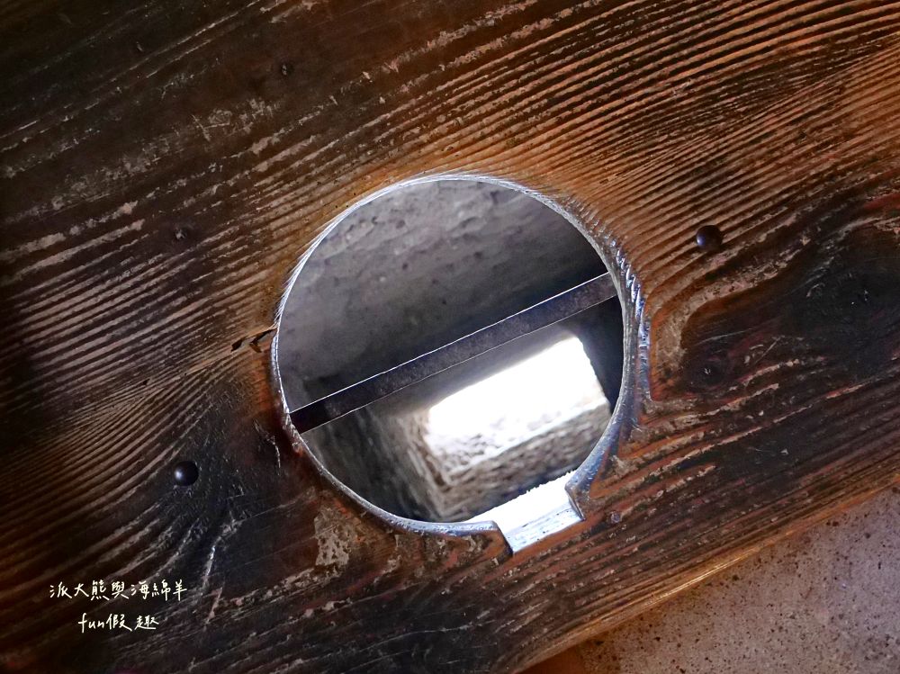 西庸堡Château de Chillon瑞士蒙特勒︱漂浮在日內瓦湖上的中世紀童話古堡！是皇宮還是監獄？走進拜倫筆下的詩意與哀愁（含交通攻略）～春季德瑞13日夢幻跟團︱DAY5-3