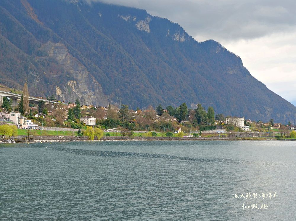 西庸堡Château de Chillon瑞士蒙特勒︱漂浮在日內瓦湖上的中世紀童話古堡！是皇宮還是監獄？走進拜倫筆下的詩意與哀愁（含交通攻略）～春季德瑞13日夢幻跟團︱DAY5-3