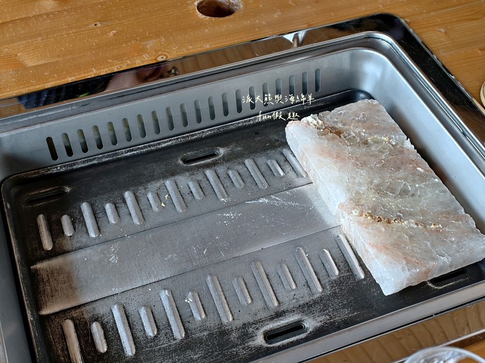 Grill Mountain à la Taverne du Château de Chillon︱景點第一排絕佳餐廳，過馬路就到西庸古堡！義大利人接手後更有歐陸風情～春季德瑞13日夢幻跟團︱DAY5-2
