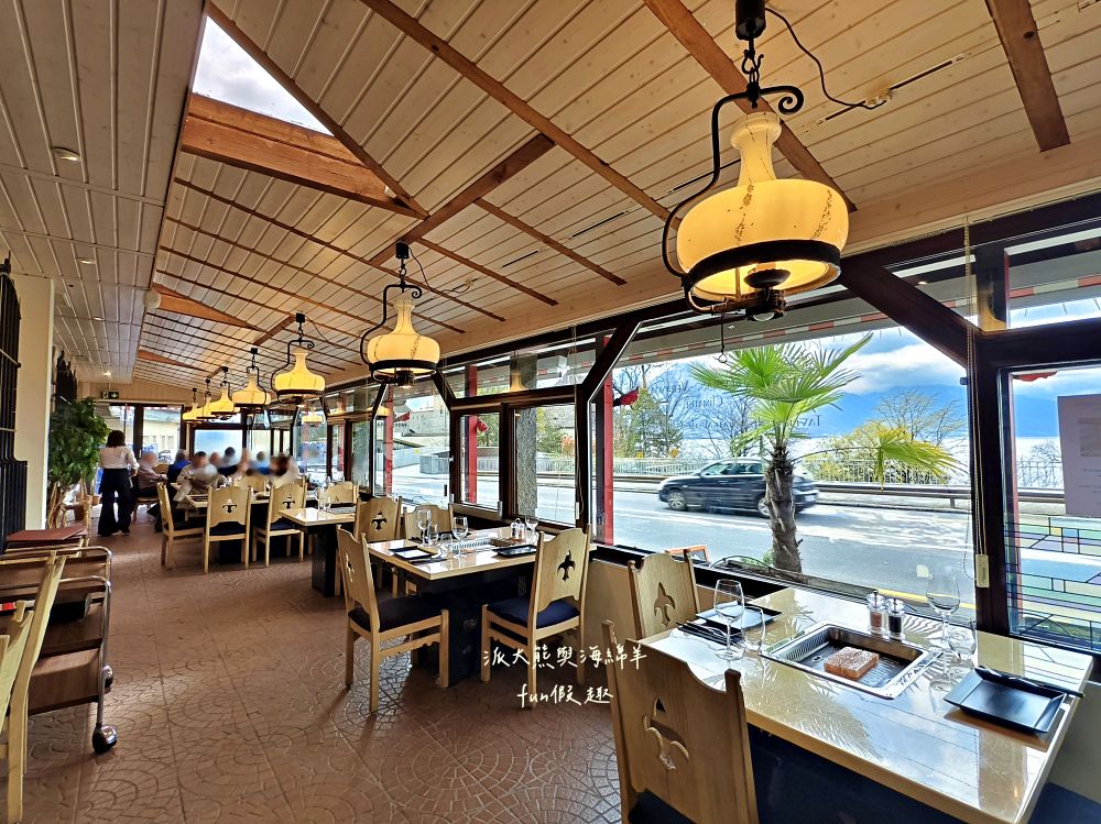 Grill Mountain à la Taverne du Château de Chillon︱景點第一排絕佳餐廳，過馬路就到西庸古堡！義大利人接手後更有歐陸風情～春季德瑞13日夢幻跟團︱DAY5-2