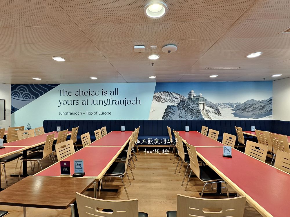 少女峰Jungfraujoch︱必逛夢幻天然冰宮、Aletsch景觀餐廳，世界最高Lindt巧克力與隱藏版紀念咖啡杯、限定少女峰Shot杯大公開！春季德瑞13日夢幻跟團～DAY6-3