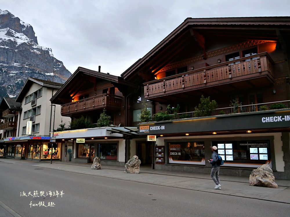 格林德瓦（Grindelwald）︱少女峰最美冰河村！走進明信片裡的童話小鎮！Hotel Kreuz & Post住宿周邊漫步與退稅指南～春季德瑞13日夢幻跟團︱DAY6-6