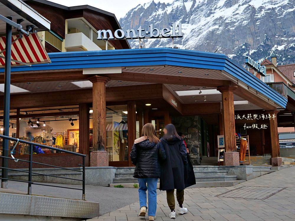 格林德瓦（Grindelwald）︱少女峰最美冰河村！走進明信片裡的童話小鎮！Hotel Kreuz & Post住宿周邊漫步與退稅指南～春季德瑞13日夢幻跟團︱DAY6-6