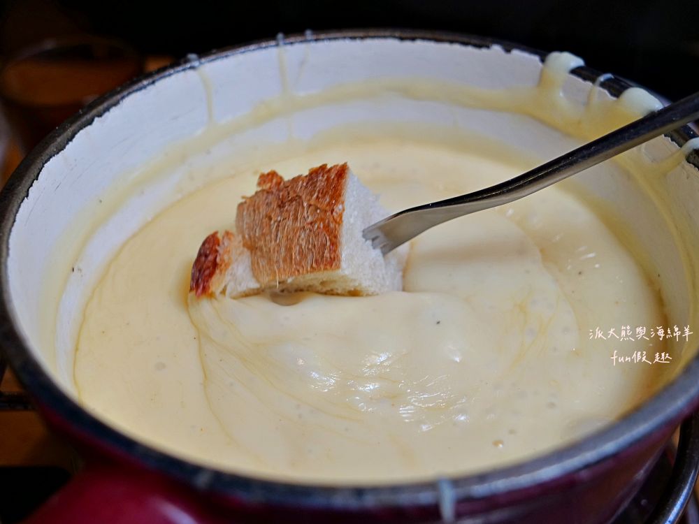 Bebbis Restaurant︱在艾格峰山腳下吃火鍋！格林德瓦「瑞士火鍋Fondue」初體驗！（起司、炸肉、巧克力三鍋一次滿足）︱春季德瑞13日夢幻跟團︱DAY6-5～